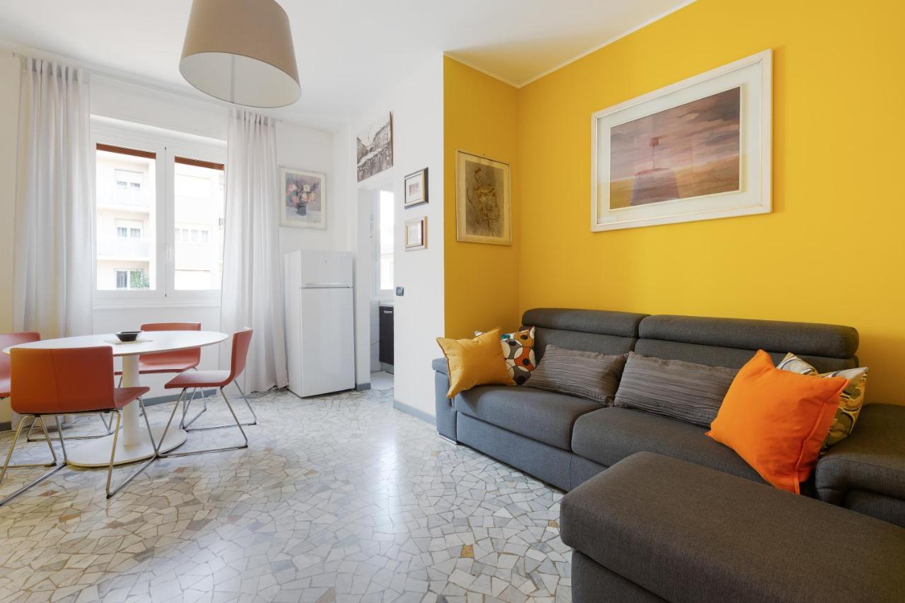 Apartment With Balcony - 50 M Far From M1 Pasteur Milano Exterior foto