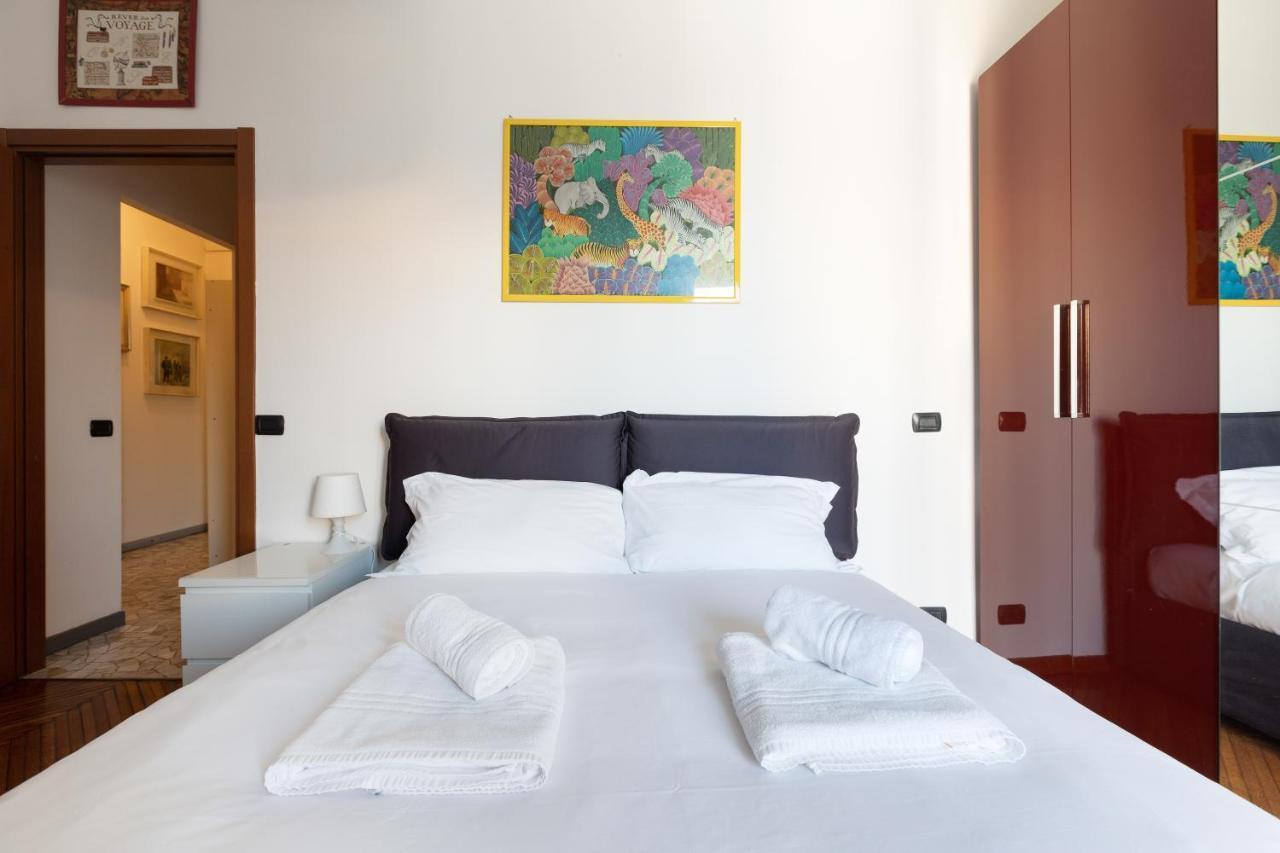 Apartment With Balcony - 50 M Far From M1 Pasteur Milano Exterior foto